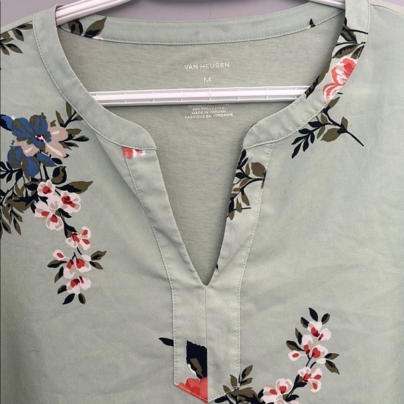 Floral Green Van Heusen Women's Top - Picture 3 of 7